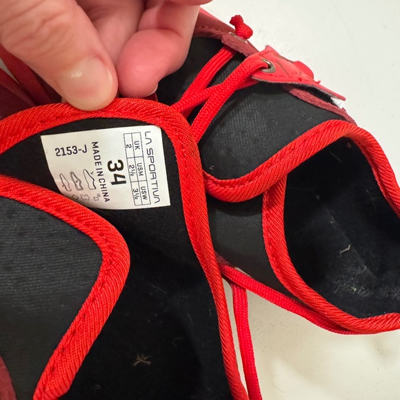 La Sportiva Kids Climbing Shoes - Picture 2 of 2